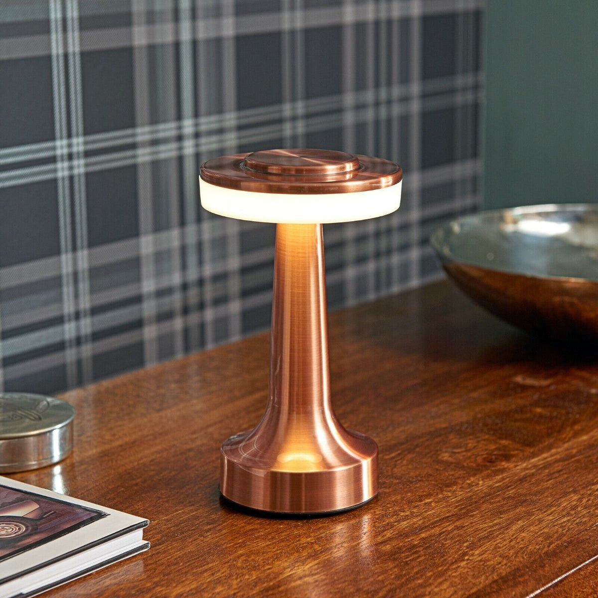 Cordless Rechargeable Bistro Table Lamp