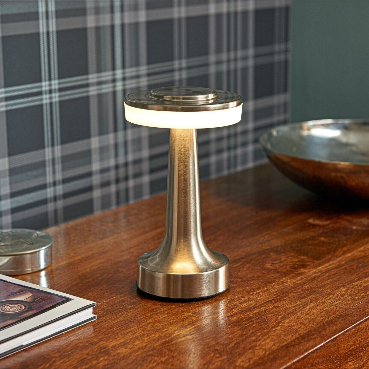 Cordless Rechargeable Bistro Table Lamp